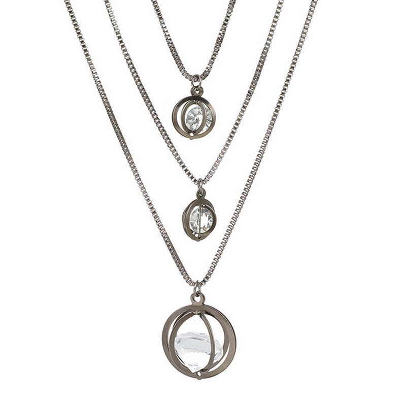 Set Kalung Choker Rantai Multilayer Liontin Hati Rumbai Panjang Warna Emas Gaya Punk Untuk Wanita Charms