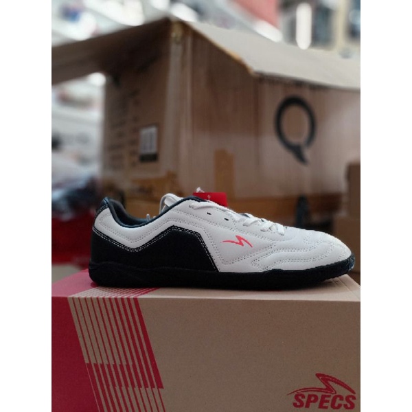 sepatu futsal SPECS ASTERA original