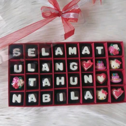 

Kado Wedding Anniversary Ulang Tahun Valentine Coklat Isi 34 Kotak