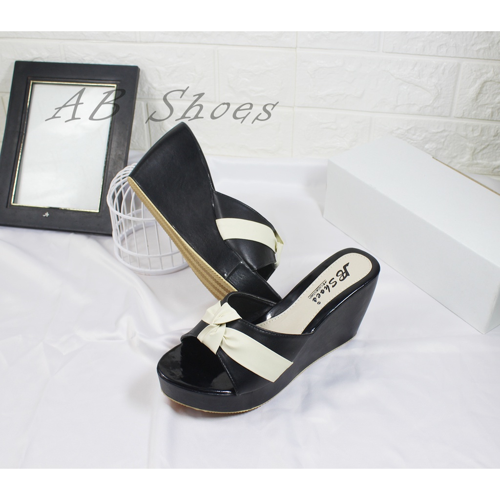 Sandal Wedges Wanita Kokop