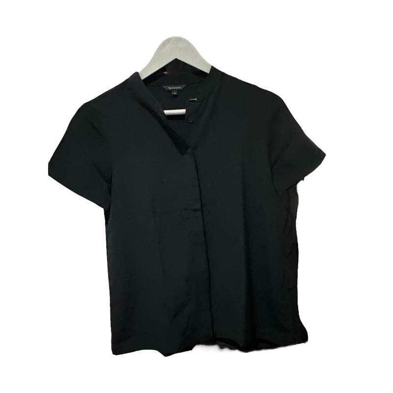kemeja hitam the executive