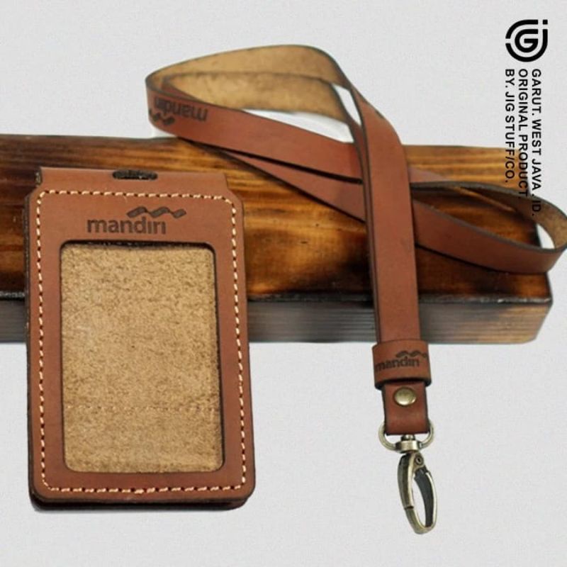 

GANTUNGAN NAMETAG KULIT/ID CARD HOLDER KULIT ASLI MODEL FLIP