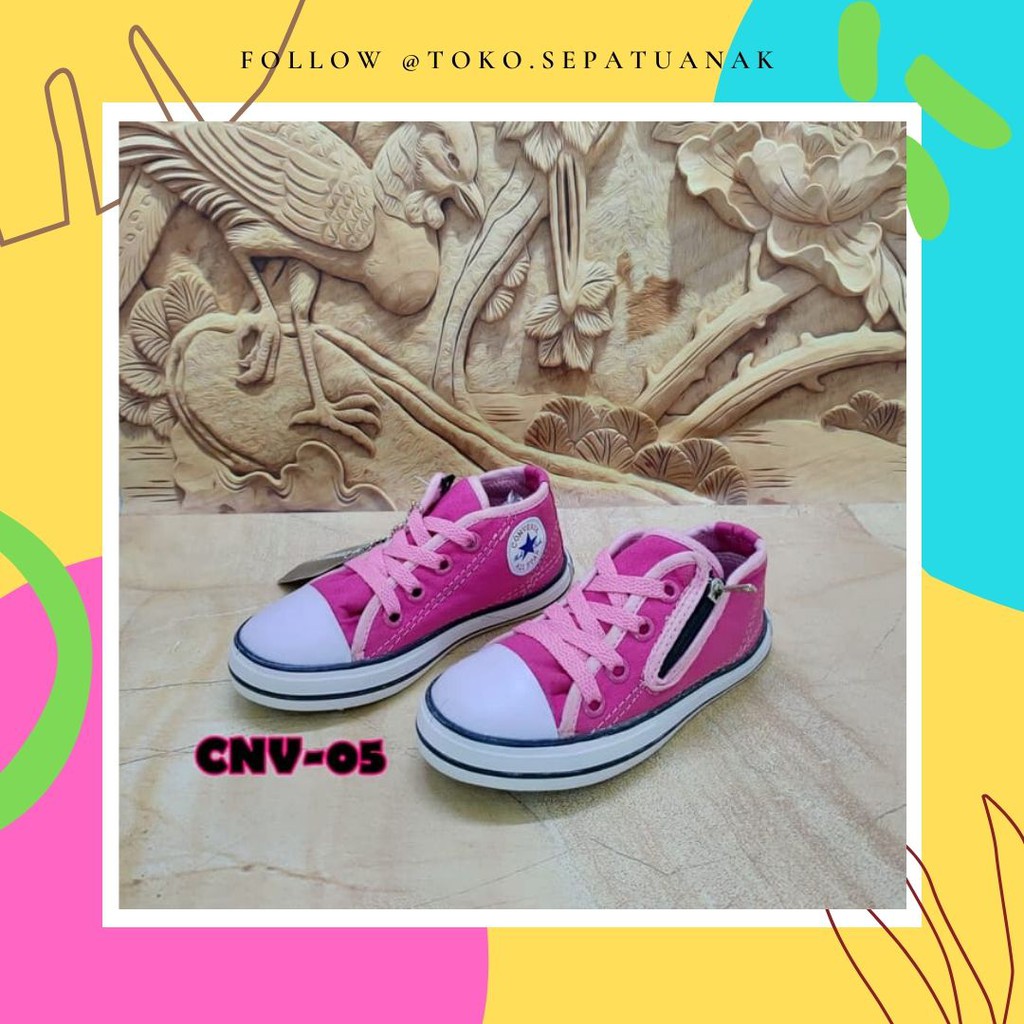 Sepatu Anak Cewek / Converse Anak Perempuan warna Pink bisa Gojek / Grab