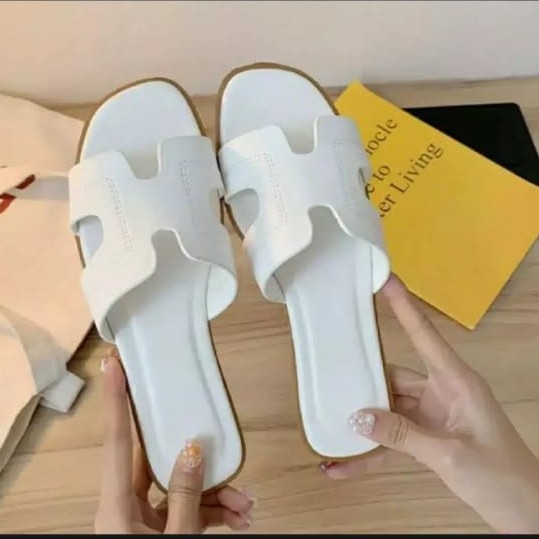 Kharisma Sandal Wanita Keteplek Polos H Putih