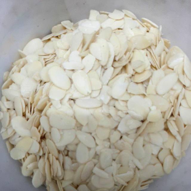 

Kacang Almond Slice Repack 100gram