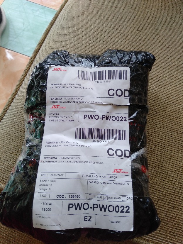 Cape Atau Celemek Satin