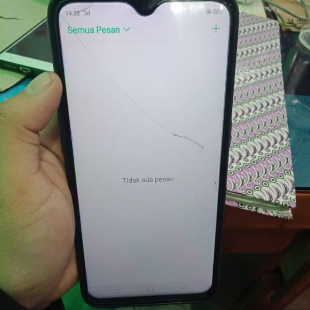Oppo f9 ram 4/64