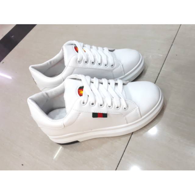 Sepatu wedges gucci