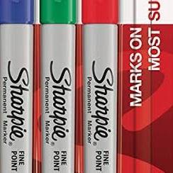 

➭ Sharpie Set isi 4 Basic Colour ☃