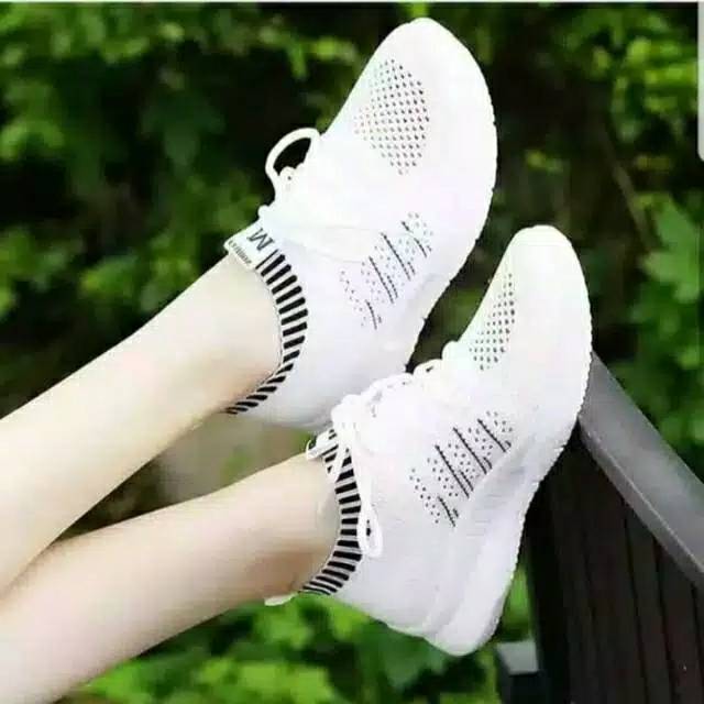 SEPATU WANITA / SNEAKERS VENOM - Putih/Merah/Hitam