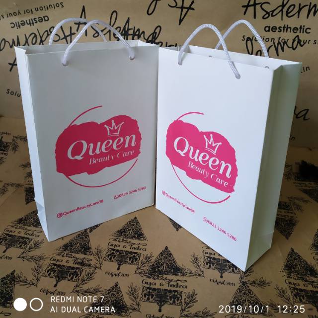 

Paperbag custom size ivory210gsm size P14 x L5 x T21 skincare