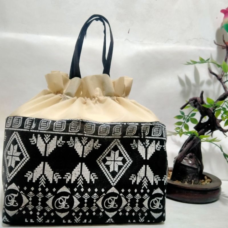 (1 lusin = 12 psc) tas hajatan serut 22 batik elegan etika