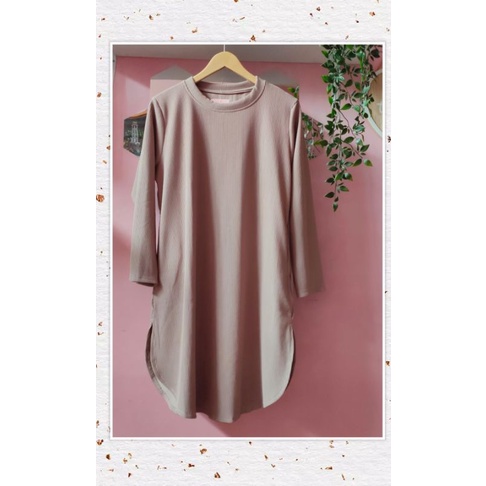 Atasan Tunik Hanover Latte by Clarke
