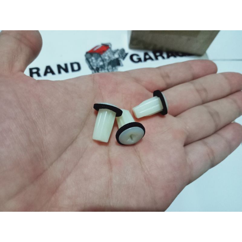 Screw Gromet Panel Pintu Honda Civic Grand Civic, Nova, Genio, Estilo, Ferio, CRV