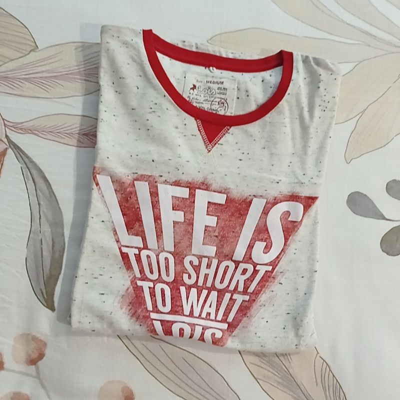 PRELOVED Lois Men Shirt // Kaos Lois ori