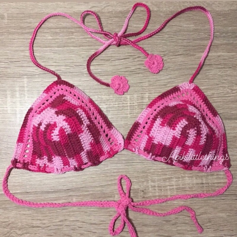 Crochet Bikini Top // bikini rajut