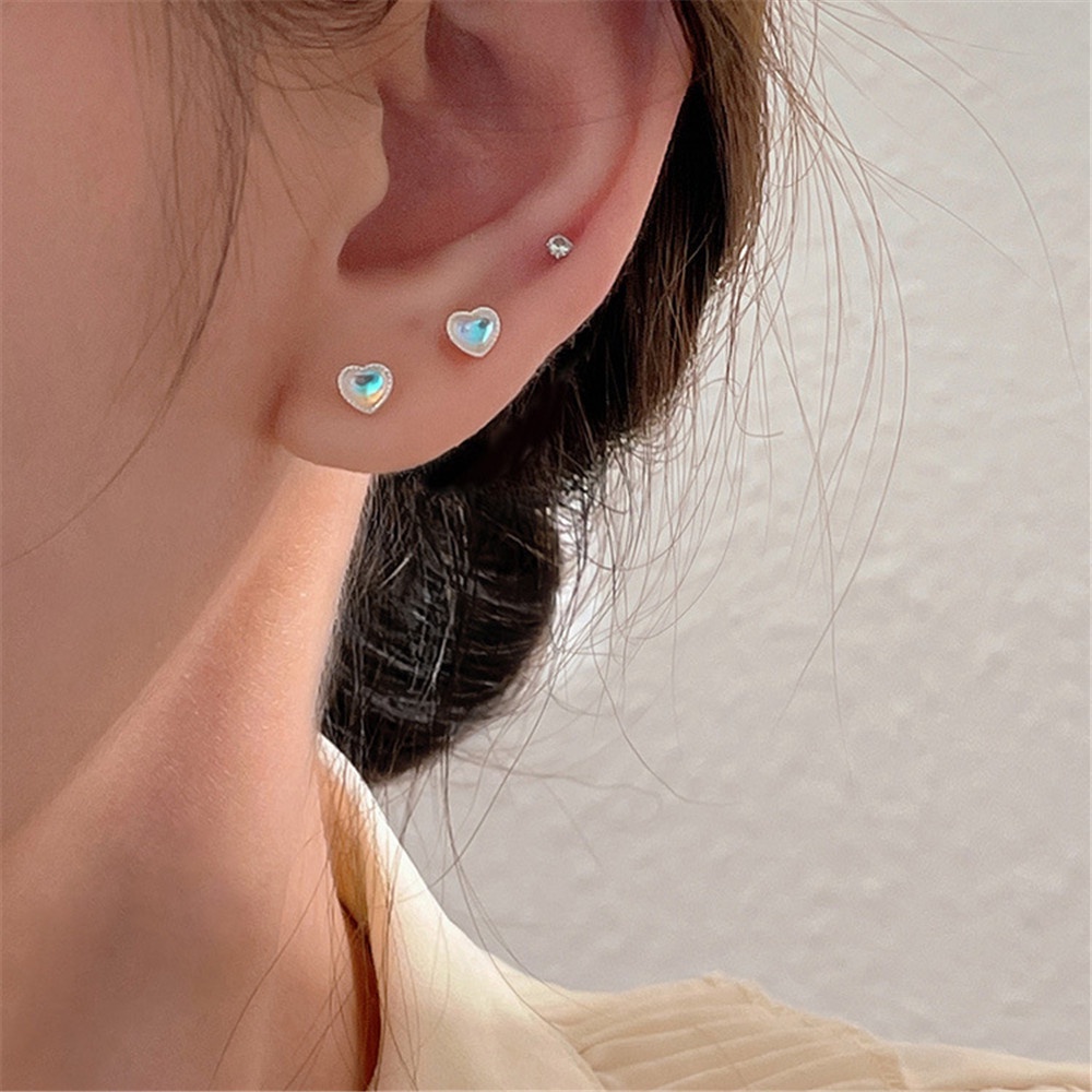 1 Pasang Anting Stud Bentuk Hati Warna-Warni Gaya Korea Untuk Wanita