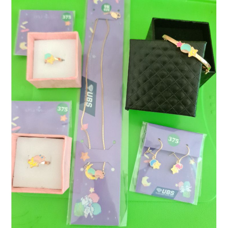 Set perhiasan kalung, cincin, anting, gelang bangle anak bayi my little twin star UBS kiki dan lala