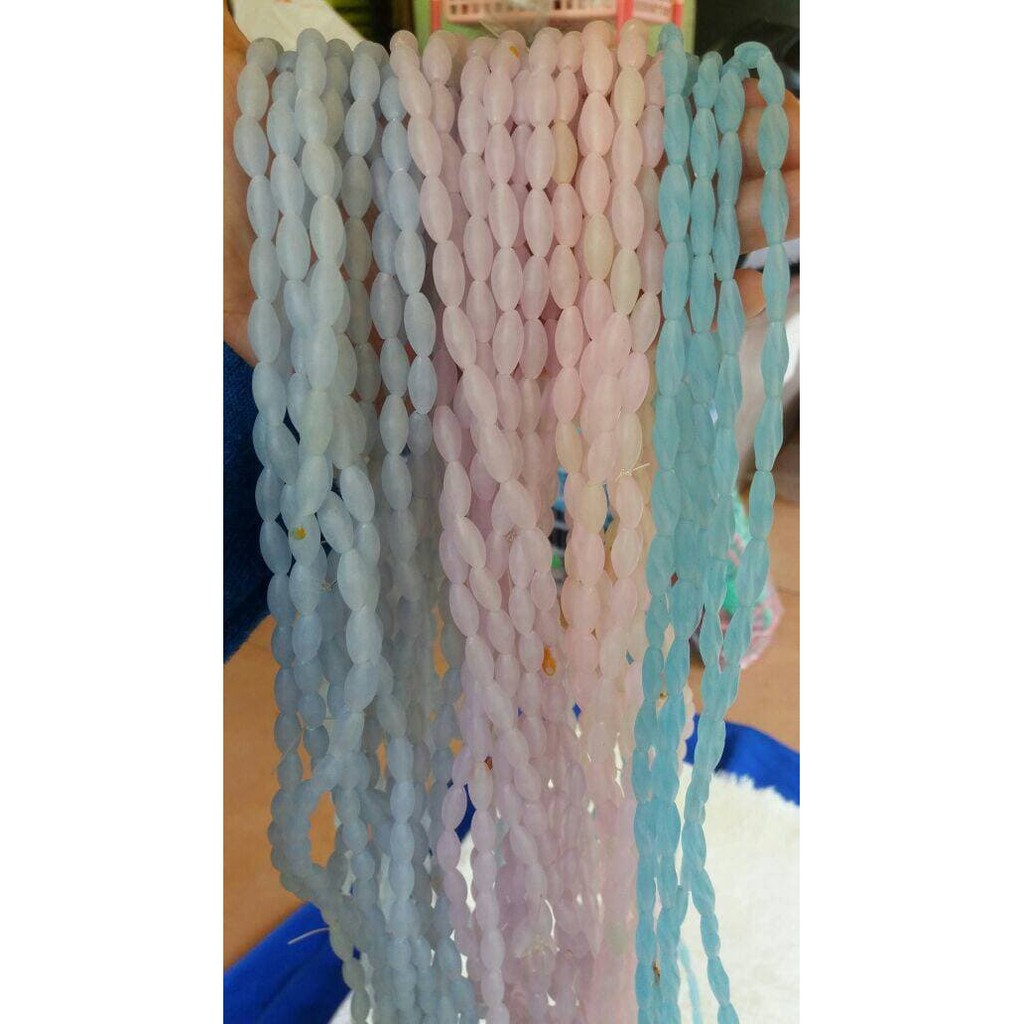 

Unik Manik Manik Plastik Lonjong Doff ( 1 renteng ) ( DAS )