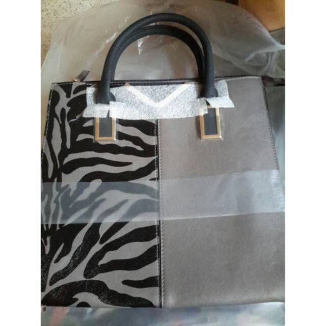 Tas Oriflame Savanna Bag