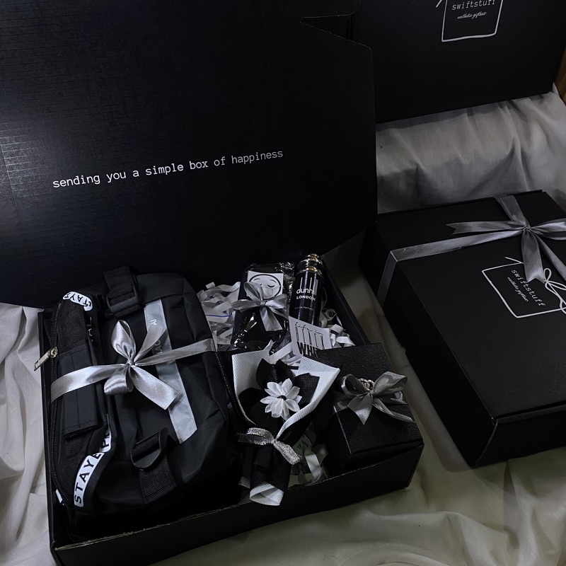 

GIFT BOX COWO BLACK SERIES HAMPERS PRIA KADO HADIAH FOR MEN (G)