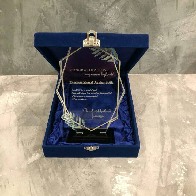 Plakat akrilik / Plakat kenang-kenangan / custom plakat