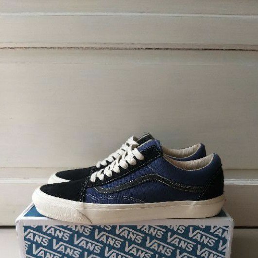 vans os vault og insignia
