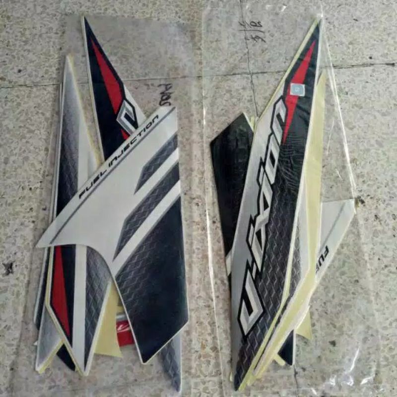 striping  yamaha vixion 2014 putih