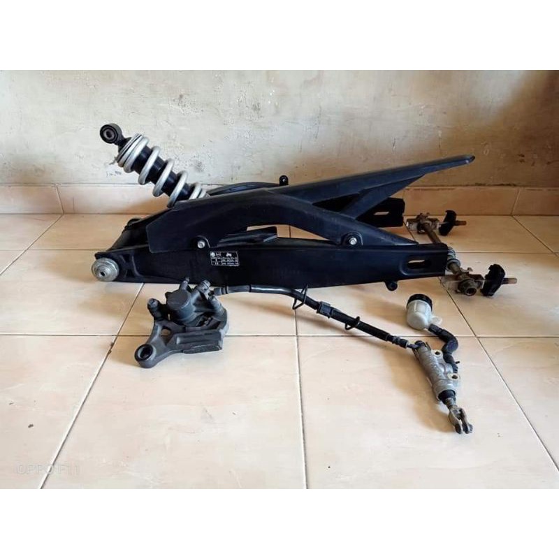 Swing Arm R25 MT25 lengkap monoshock
