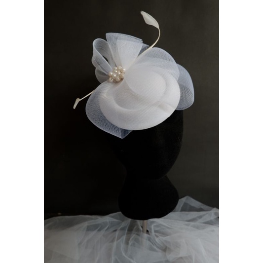 white bridal classic fascinator hat (topi pesta fascinator)