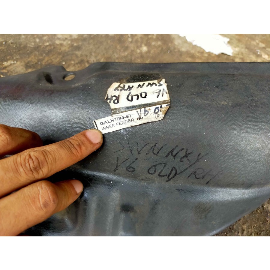 Liner Inner Fender Depan Mitsubishi Galant V6 Lele Aftermarket