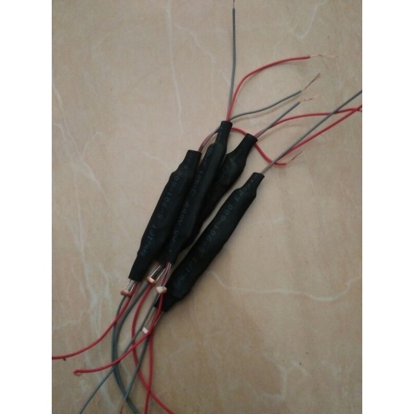 sensor cahaya lampu layangan