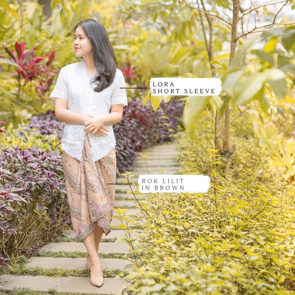 KEBAYA PUTIH MODERN LENGAN PENDEK (LORA)