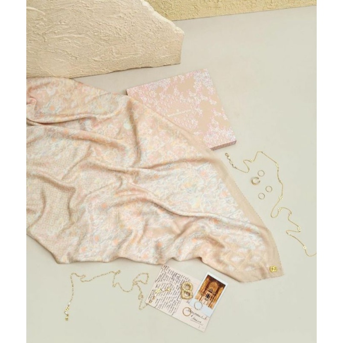 Buttonscarves Granada Seriea - Cream Tan