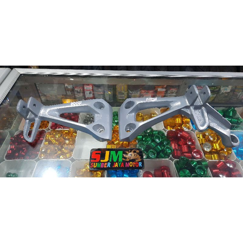 footstep belakang-panciaan belakang revo