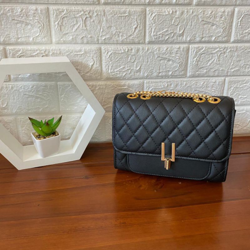 AMORA | TAS SELEMPANG WANITA RANTAI ULIR