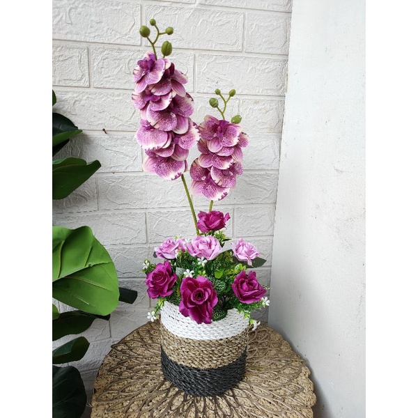bunga anggrek pot anyam rotan artificial