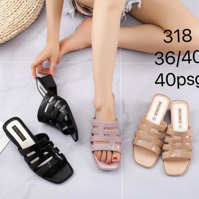 SANDAL BALANCE HAK LUBANG