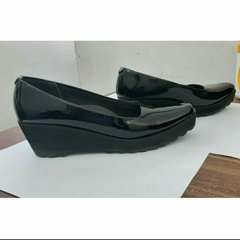 PDH WEDGES / SEPATU WANITA / P21