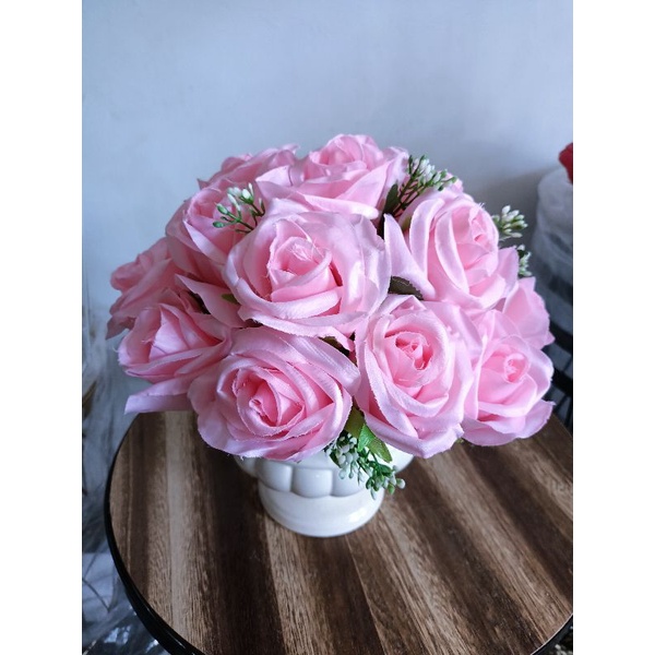 BUNGA MAWAR VAS KRAMIK MAWAR ARTIFICIAL BUNGA MAWAR KAIN