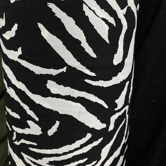 ✿ Kain Bahan Baju Meteran Caton Rayon Motif Daun Macan Loreng zebra ۞