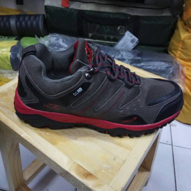 Sepatu Outdoor SNTA 429