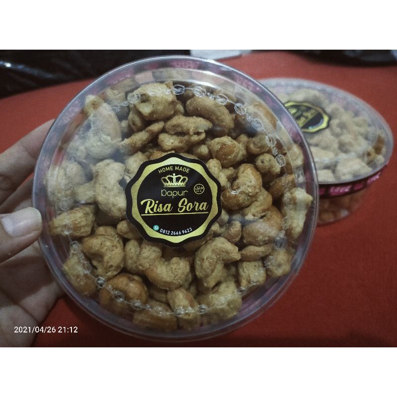 

(mede matang toples 250gr) kacang mete matang Risa Sora renyah, kriyuk2, empuk bangettt kemasan 250gr