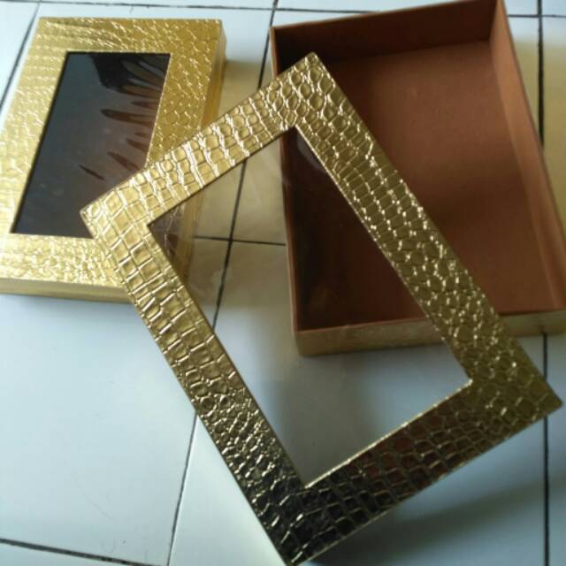 

Box, kotak hantaran pernikahan