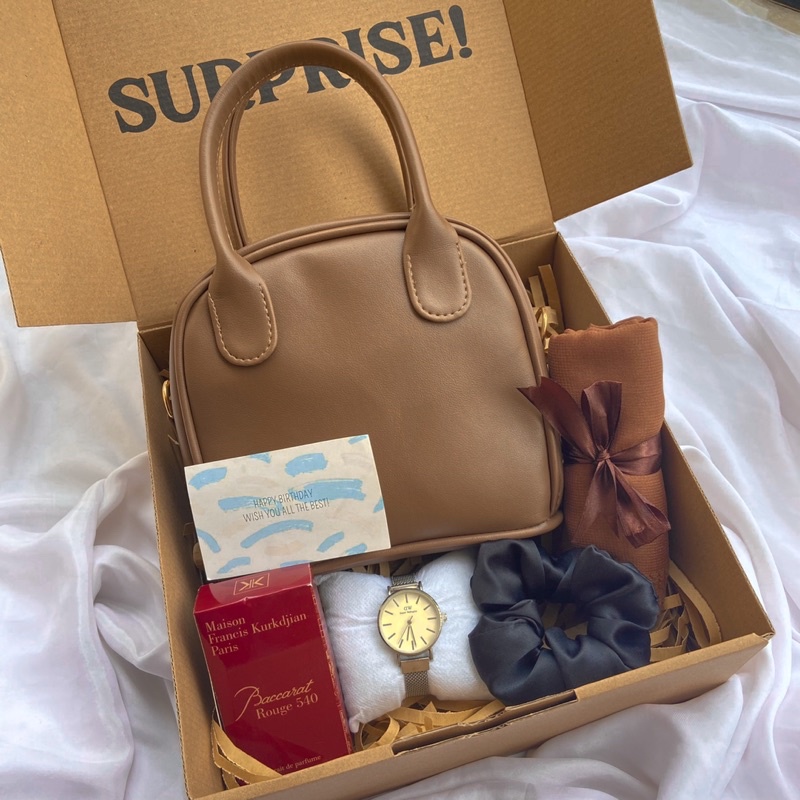 

[KDW103] TAS 0025 GIFTBOX TAS / KADO CEWEK / KADO PACAR / ANNIVERSARY / HAMPERS LEBARAN / WEDDING / VALENTINE / KADO NIKAH / HAMPERS LEBARAN