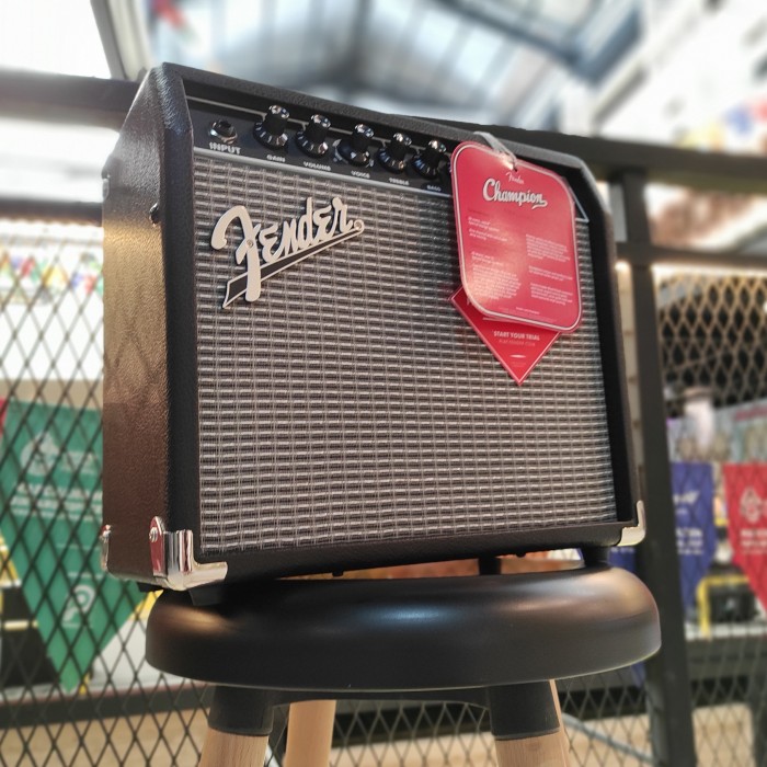 FENDER CHAMPION 20 GUITAR COMBO AMPLIFIER