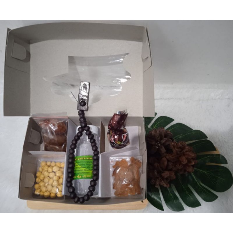 

Paket Oleh-oleh Haji Umroh, Oleh oleh Haji Umroh, Oleh-oleh Umroh