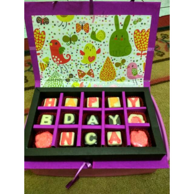 

Cokelat boks / sekat