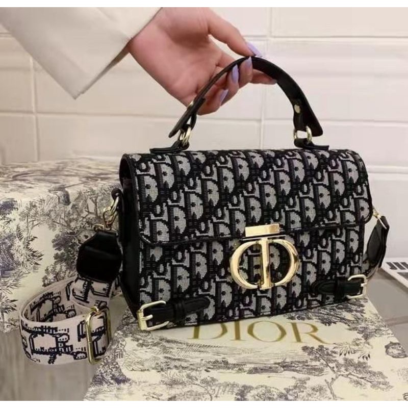 dj2239 TAS SERLEMPANG DAPET INVOICE