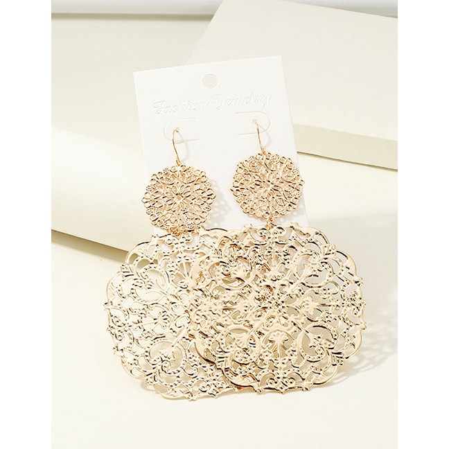 LRC Anting Tusuk FashionVariation Gold Geometric Metal Love Hollow Earrings F58464